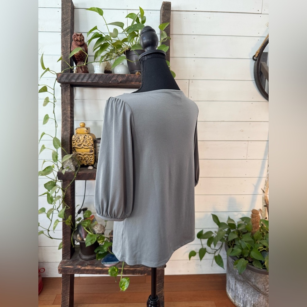 H&M Gray Women's Blouse - Picture 14 of 17